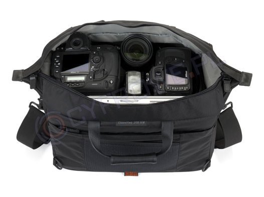 http://upload.cyfrowe.pl/cyfrowe/photos/torba_lowepro_classified250aw_czarna_4_1162832150.jpg