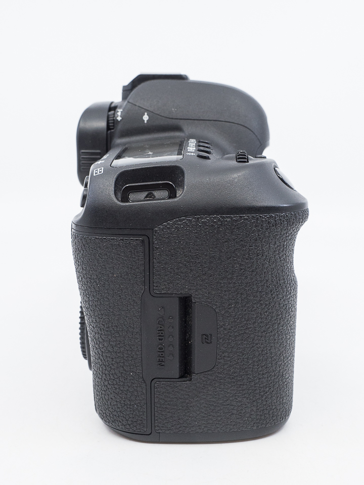 Aparat UŻYWANY Canon EOS 5D Mark IV body + Grip Canon s.n. 013021000338/0400002504