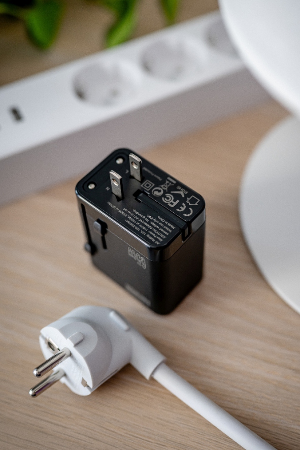 Newell Ładowarka sieciowa GaN travel adapter 65 W