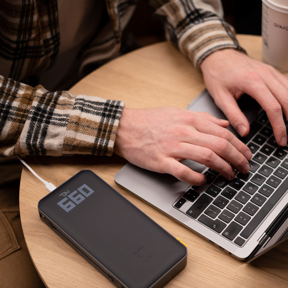 Xtorm Powerbank Fuel 27000 mAh 67W czarny