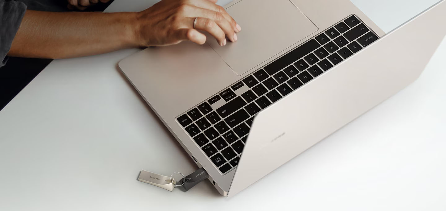 Pamięć USB Samsung BAR Plus 64GB Champaign Silver USB 3.1