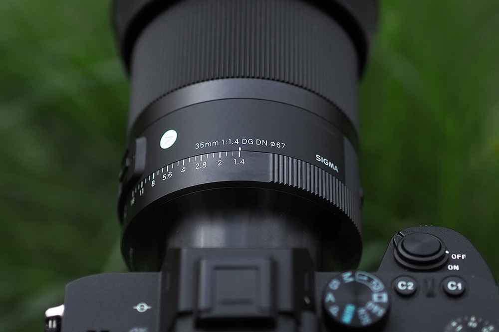Pierścień przysłony na obiektywie Sigma A 35 mm f/1.4 DG DN Sony E